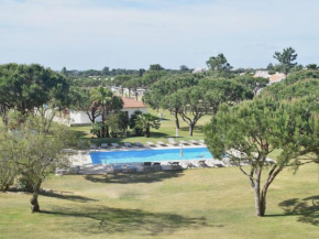 Spacious Apartment in Quarteira with Swimming Pool